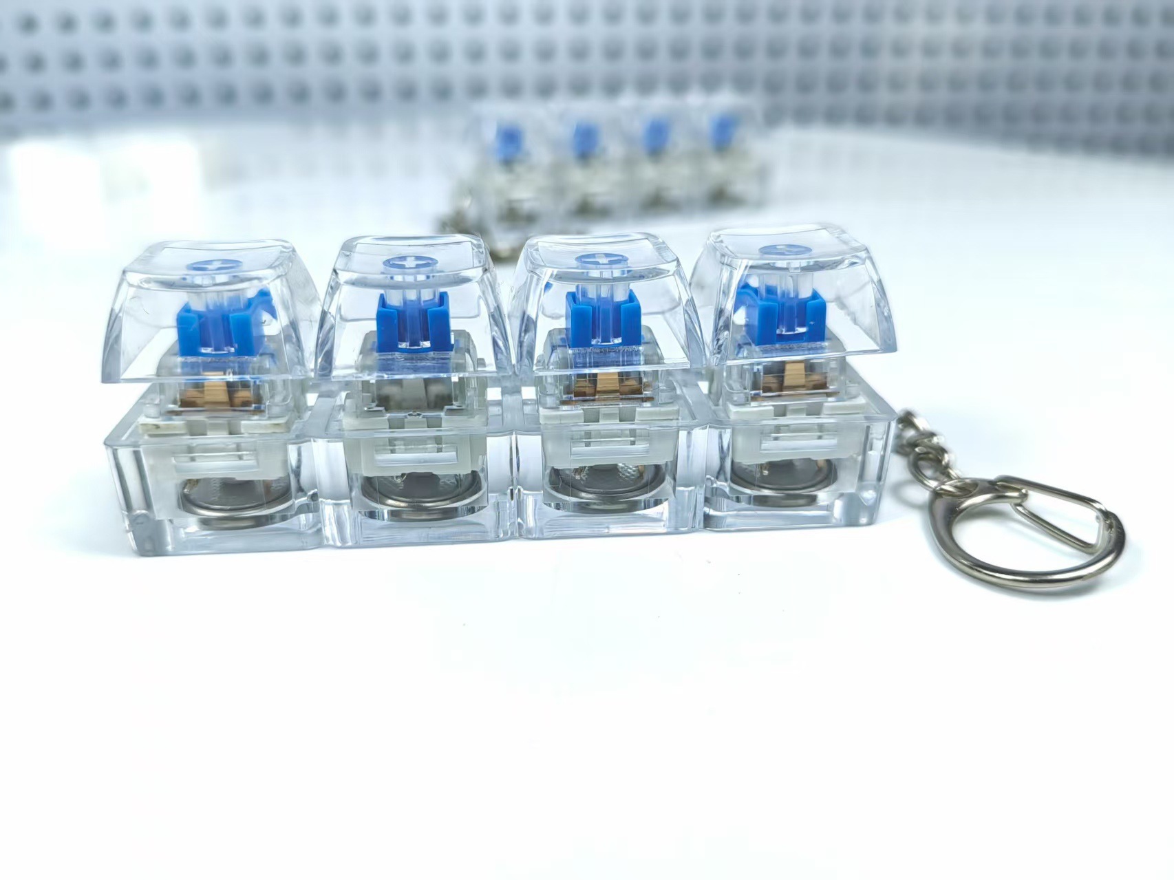 4Keys Mechanical Keyboard Electronic Luminous Transparent Crystal Height Pressure Reduction Finger Button Anti Stress Keycap Toy Schoolbag Pendant Keychain Decompression Clicker Gadget Gift - Image 7